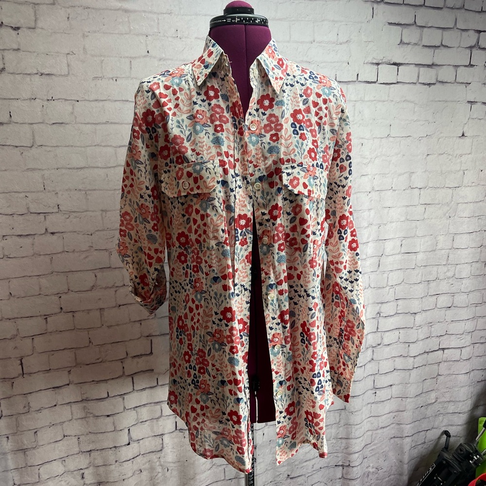 Mahogany long sleeve floral button down shirt size medium